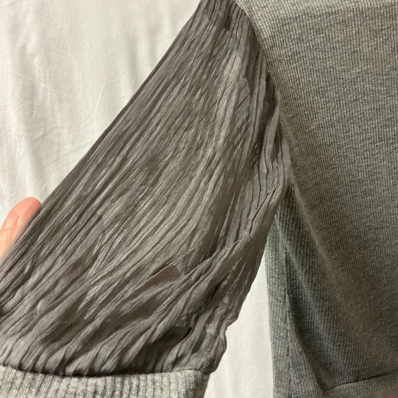 BKE Gray Ruffle Button-Front Knit Top - Picture 4 of 4